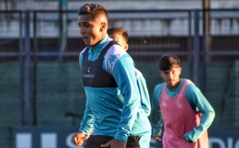 Costas en Racing elige entre Almendra o Baltasar