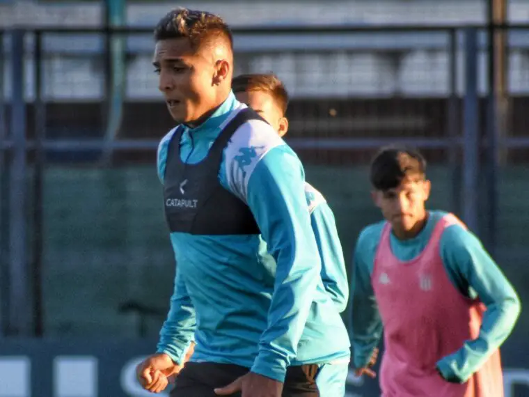 Costas en Racing elige entre Almendra o Baltasar
