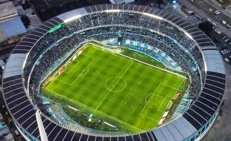 Racing con Banfield vuelve al Cilindro