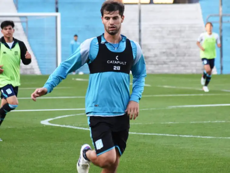 Santiago Sosa en Racing con Corinthians
