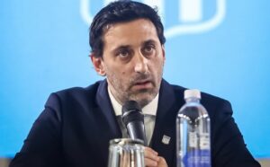 Milito habló de Racing y disparó contra Blanco