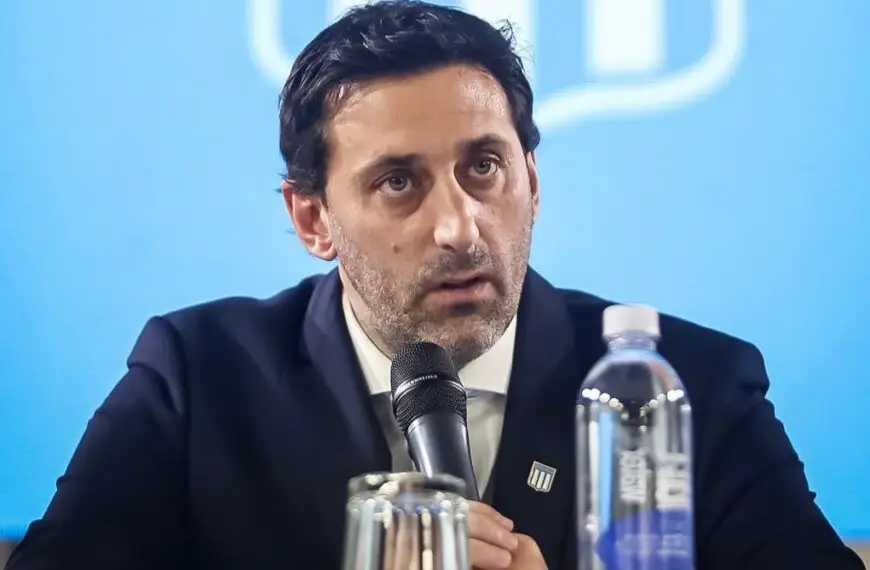 Milito habló de Racing y disparó contra Blanco
