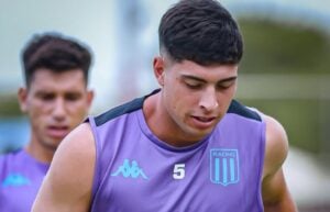 Nardoni titular en la formación de Racing con Vélez