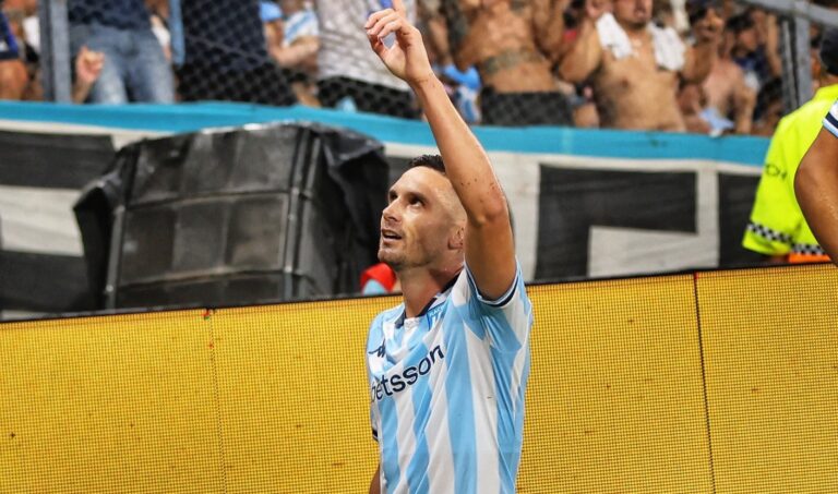 Maravilla Martínez en Racing para la Recopa