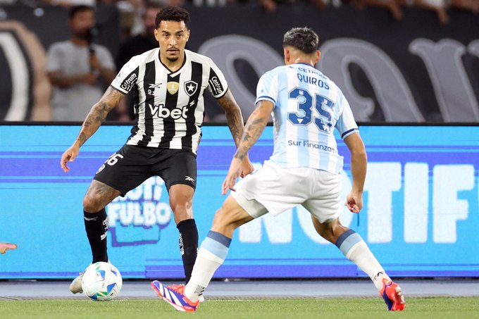 Contra Botafogo.