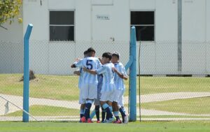 Los pibes de la Séptima de Racing debutaron con un doblete