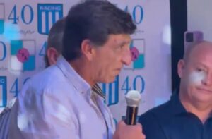El ruego de Costas en Racing: "Ya tiene que haber un cambio"
