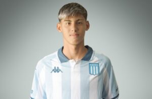 Cómo llegó a Racing el alcanzapelotas famoso y cómo juega