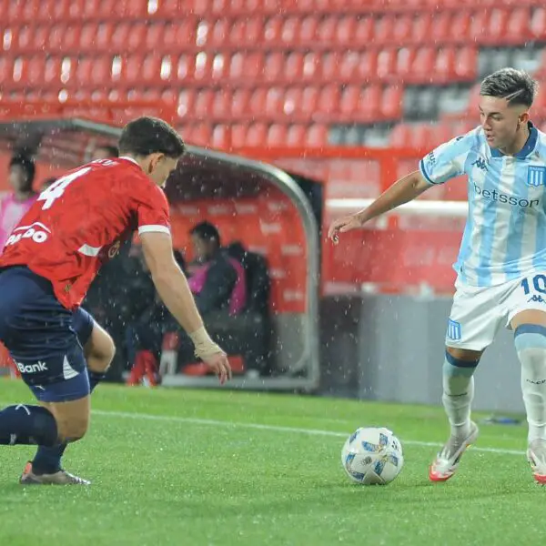 Racing amargó a Independiente y volvió a ganarle