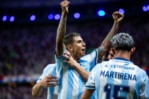 Uno x Uno: Fortaleza 0 - Racing 3