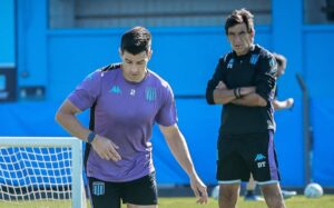 La formación de Racing con Banfield que probó Costas