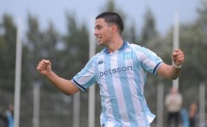 Racing jugó su mejor partido en el torneo y ganó muy bien