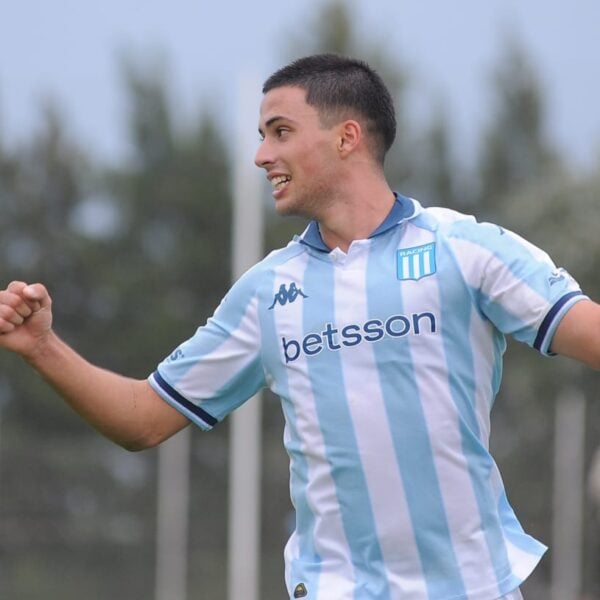 Racing jugó su mejor partido en el torneo y ganó muy bien