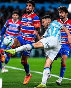 Maravilla Martínez en Racing: golazo y pedido de Selección