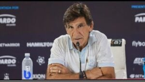 Costas: "Más que nunca, ahora Racing tiene que ir por todo"