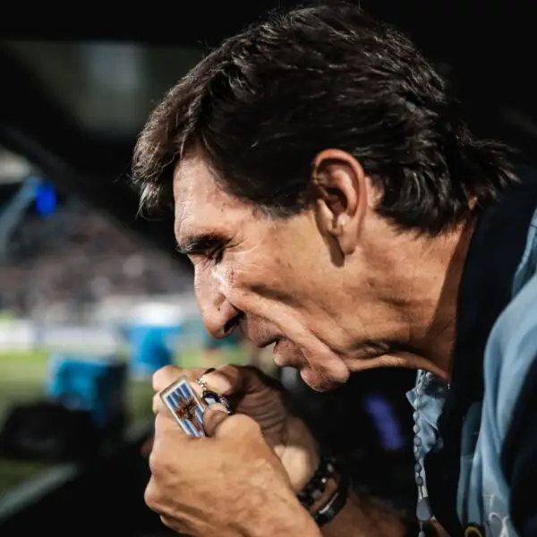 El cruce de Costas y Milito en Racing: ¿quién tiene razón?