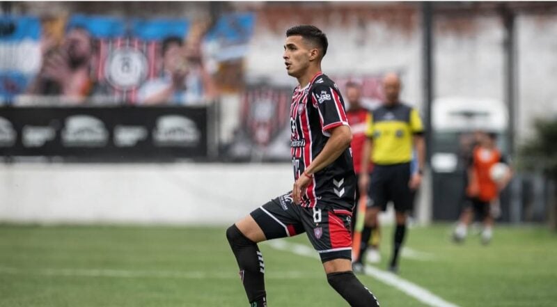 Racing Quiroz Chacarita préstamo