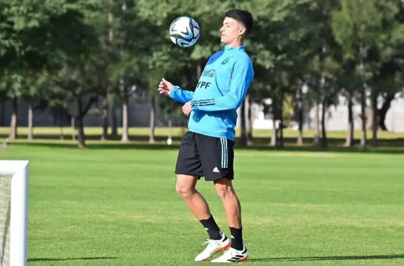Racing López Di Blasi refuerzos
