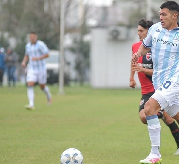 Racing perdió con Newell's y terminó el semestre anteúltimo