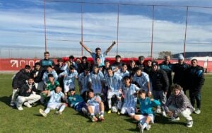 Triunfo y caída vs Argentinos en los equipos de Racing que pelean
