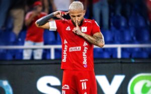 Los detalles de Duván Vergara a Racing: el número final