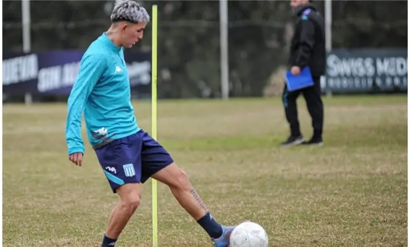 Acevedo el único pibe en debutar en el Racing de Costas
