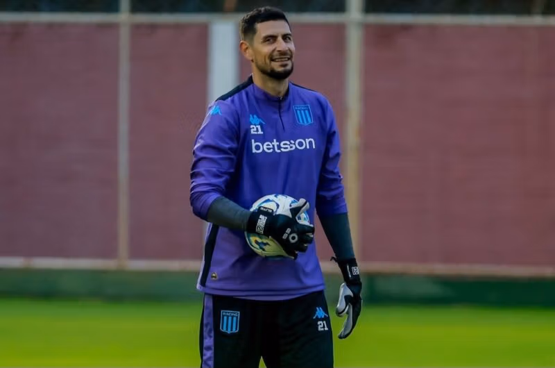 Racing Arias contrato