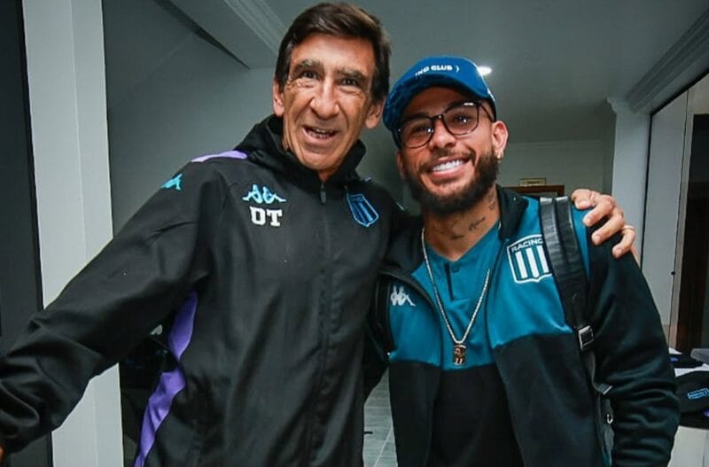Un refuerzo en Racing por Salas, Vergara no cuenta