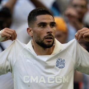 La historia de Maupay, otro delantero que sigue Racing