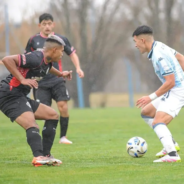 Racing empató con Barracas en el debut de Chirola Romero