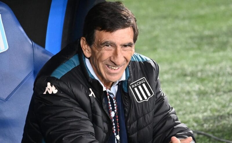 Costas no quiere más refuerzos en Racing