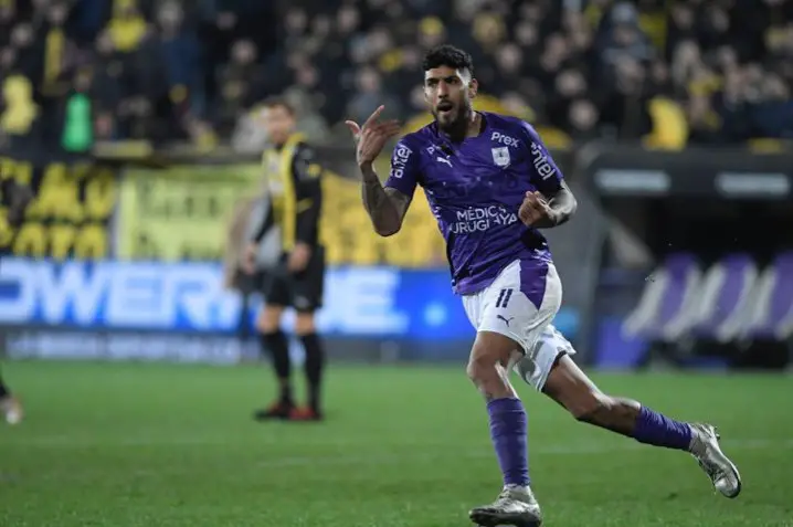 Racing Balboa Peñarol goles