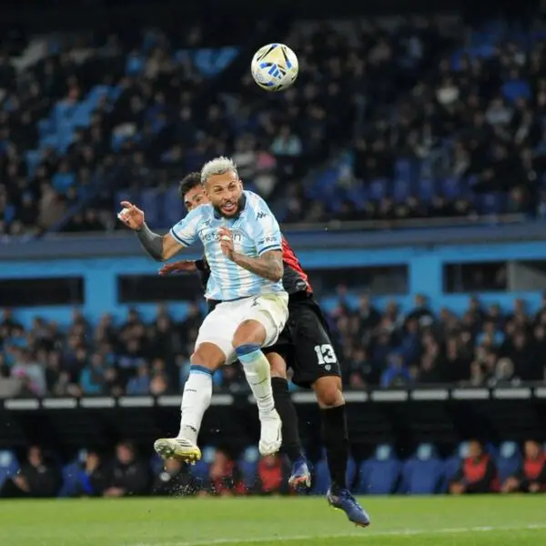Vergara debutó en Racing y se llevó un premio