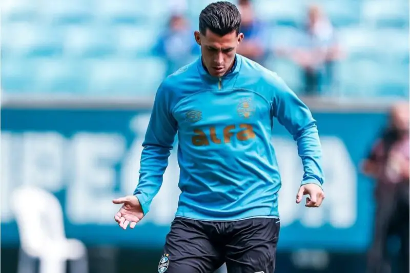 Racing Pavón refuerzo