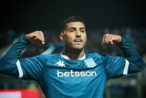 El oportuno y buen partido de Balboa cuando racing busca otro 9