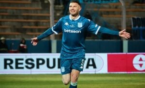 ¡Maravilla se subió a un podio histórico en Racing!