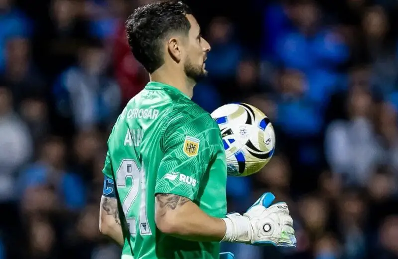 Racing Arias lesión Boca