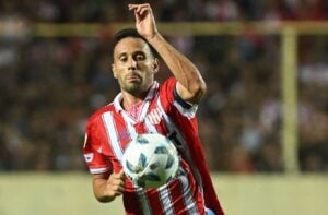 El fuerte de Pardo, refuerzo de Racing, según el Mugre Corvalán
