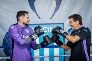 Racing subió al ring a Costas y Arias en un fuerte mensaje