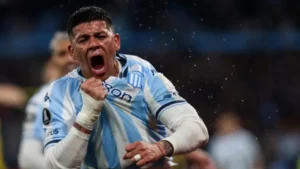 ¿Puede Racing habilitar a Rojo si vende a Di Cesare?