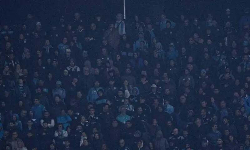 Racing Milito hinchas Peñarol