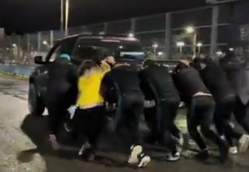 Racing Pardo camioneta