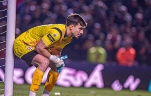 Racing se enfrentará contra un arquero que le pertenece