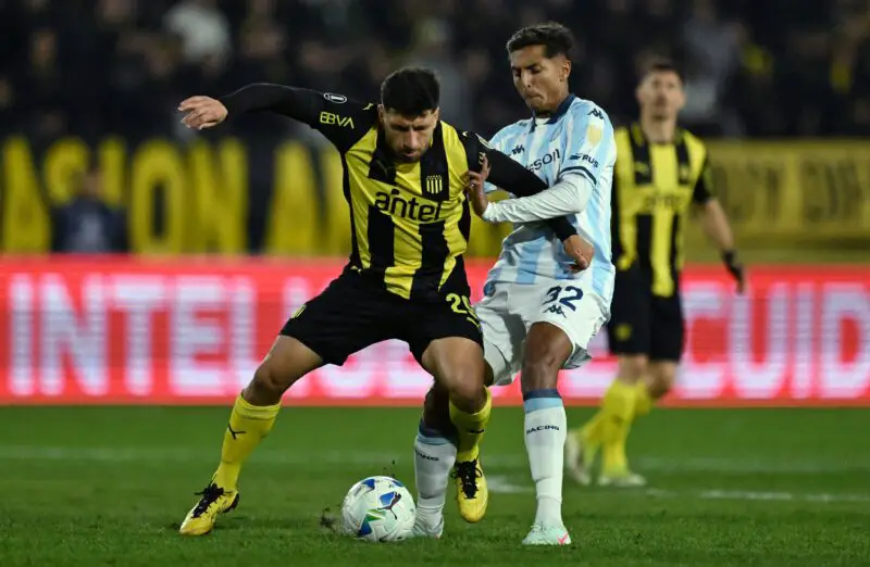 Racing contra Peñarol.