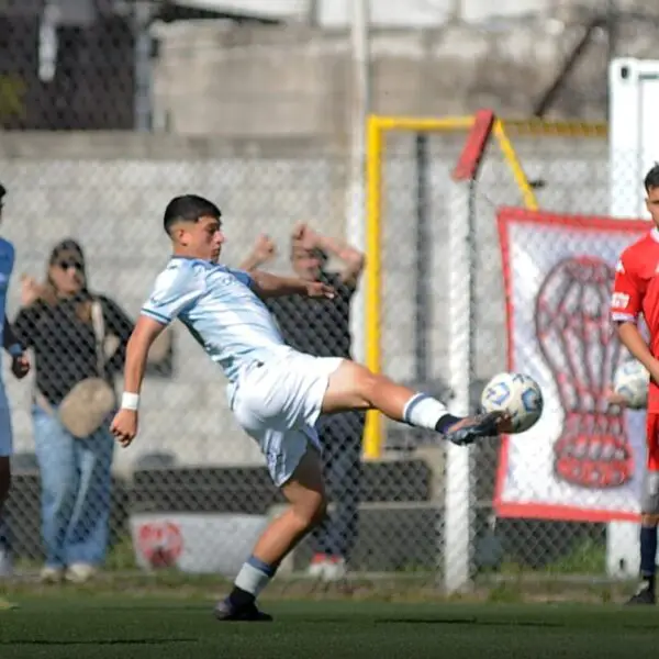 Racing perdió por goleada ante Huracán y alargó su mala racha