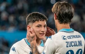 Qué número de debut fue el de Reyna en Racing de los salidos del Tita