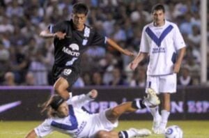 Cómo le fue a Costas como técnico de racing contra Vélez