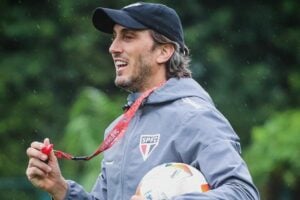 La muy fuerte banca de Zubeldía, ex DT de Racing, a Costas