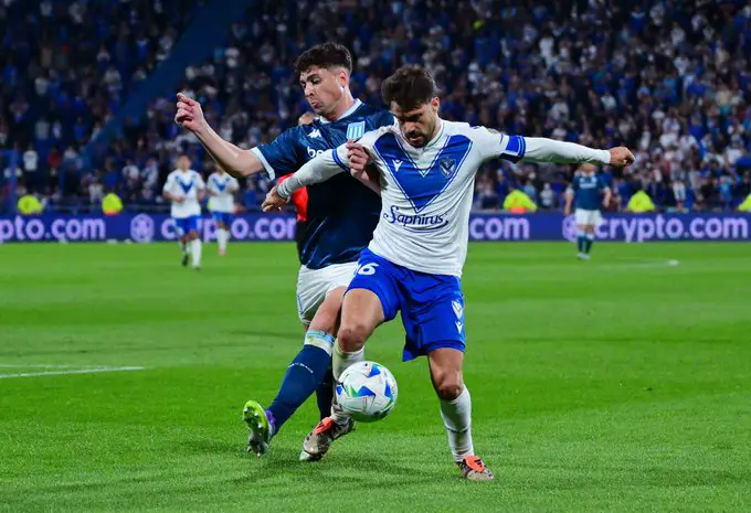 Racing le ganó a Vélez por la Copa Libertadores.