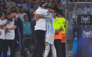 Contundente Costas sobre Salas en Racing con River